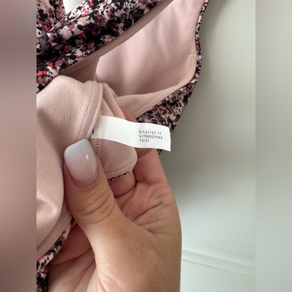 Athleta Conscious Crop Bra/Tank - Picture 7 of 11